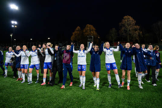 IFK Norrköpings spelare jublar