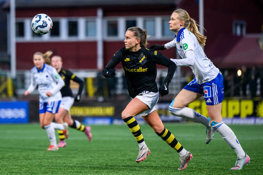AIKs Adelisa Grabus och IFK Norrköpings Ebba Handfast