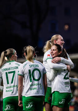 Hammarbys Stella Maiquez jublar med Emelie Bragstad