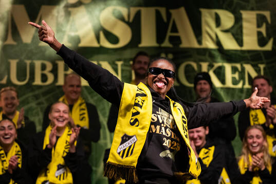 Monica Jusu Bah jublar