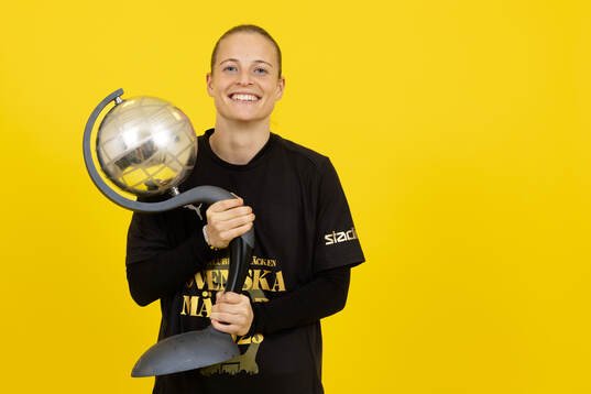 Häckens Anna Anvegård jublar med Kronprinsessan Victorias