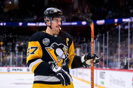 Bla gjennom flere bilder av Ice Hockey, NHL Global Series, Nashville Predators - Pittsburgh Penguins