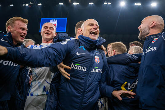 Head coach Ståle Solbakken of Norway celebrates with