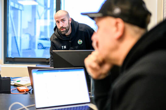 Assisterande tränare Taylor Matson