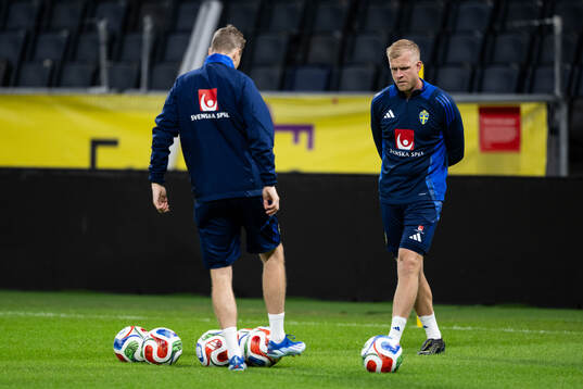 Maths Elfvendal and Linus Kandolin goalkeeper coaches of