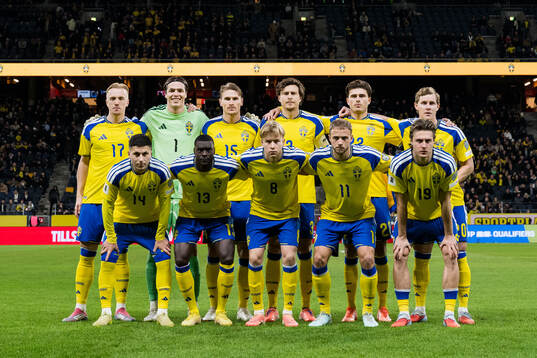 The starting eleven of Sweden pose for a team photo