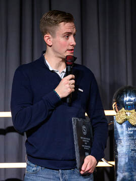 Västerås Karl Gunnarsson tar emot priset för Årets unga