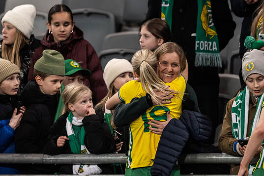 Alice Carlsson of Hammarby with former team mate Ellen