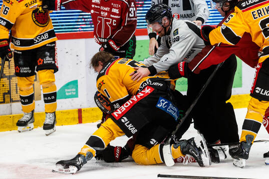 Luleås Markus Nurmi och Örebros Christopher Mastomäki