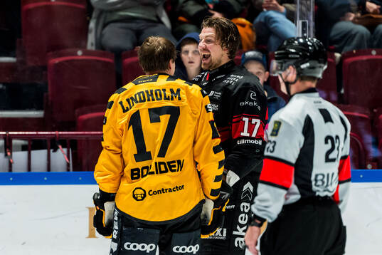 Malmö Redhawks Johan Ivarsson och Skellefteås Pär