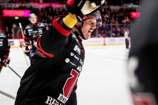 Örebros Patrik Karlkvist jublar