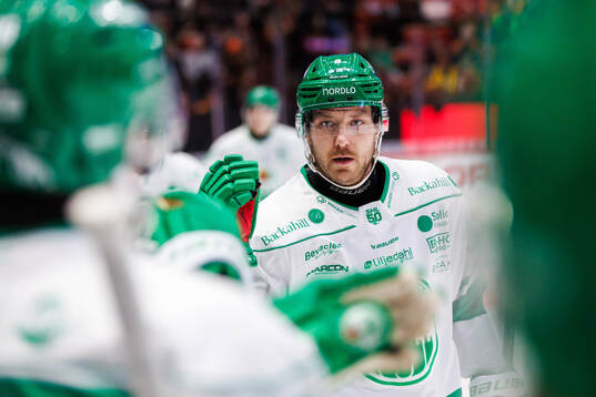 Rögles Linus Sandin jublar