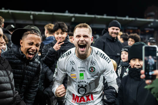 Örebros Erik Andersson jublar