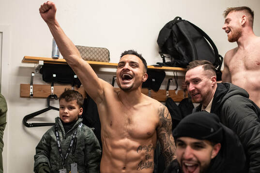 Örebros Ahmed Yasin jublar i omklädningsrummet