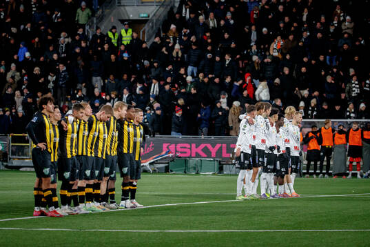 Hammarby TFFs och Örebros spelare