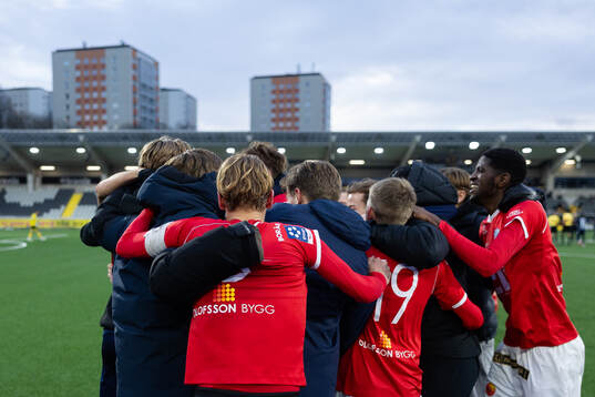 Norrbys spelare jublar