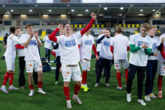 Norrbys spelare jublar