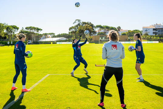 Goalkeeper Jennifer Falk, goalkeeper Moa Öhman, goalkeeper