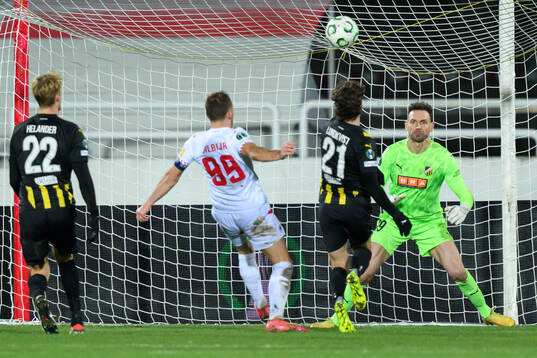 Goalkeeper Etrit Berisha of Häcken