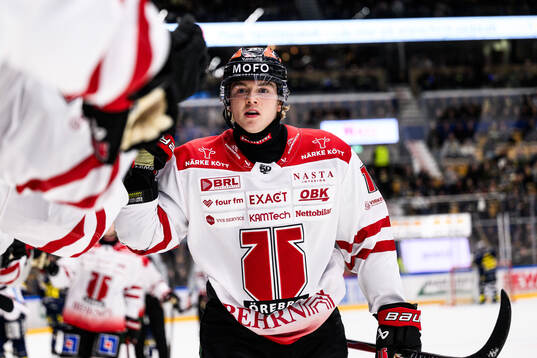 Örebros Noah Steen jublar