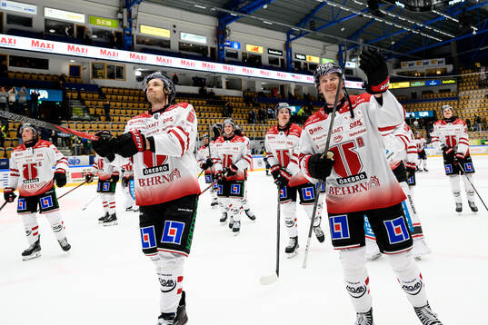 Örebros Filip Berglund jublar