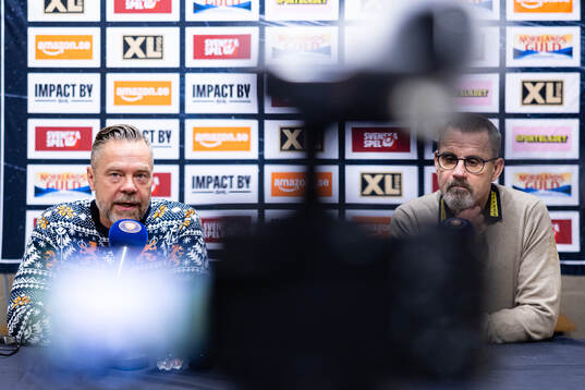 Växjös assisterande tränare Fredrik Hellgren och Timrås