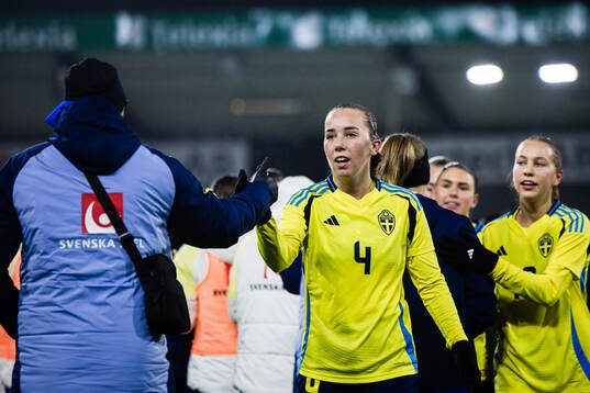 Athinna Persson Lundgren of Sweden celebrates