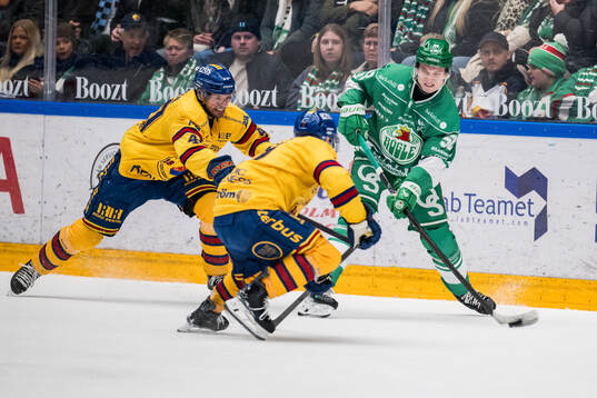 Djurgårdens Jacob Josefson och Rögles Felix Nilsson