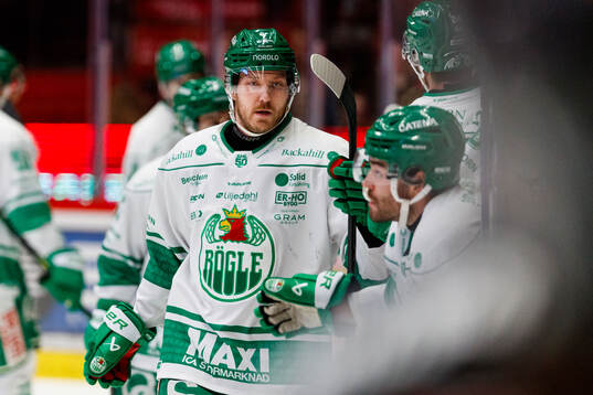 Rögles Linus Sandin jublar