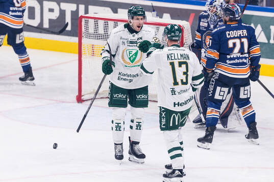 Färjestads Per Åslund jublar