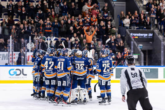 Växjös spelare jublar