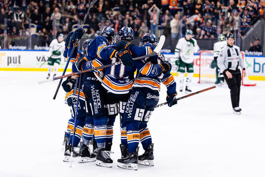 Växjös spelare jublar