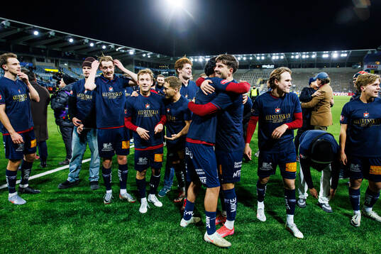 Örgrytes spelare jublar