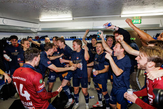 Örgrytes spelare jublar