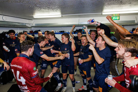 Örgrytes spelare jublar