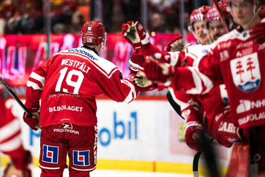 Timrås Marcus Westfält jublar