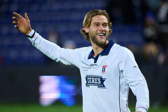 Bla gjennom flere bilder av Fotboll, Danska Ligan