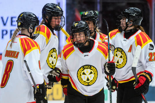 Brynäs Mina Waxin jublar