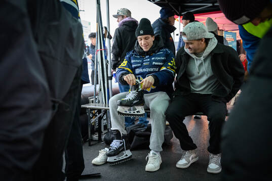 HV71s Jamiro Reber och Isac Brännström