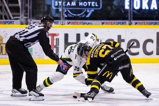 Östersunds Isak Garfve mot Konstantin Komarek