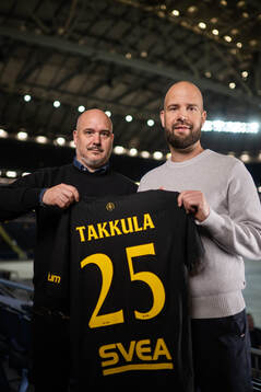 AIKs VD Fredrik Söderberg och Miika Takkula som