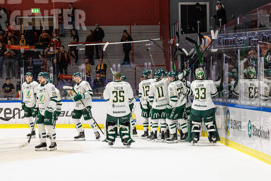 Färjestads spelare jublar