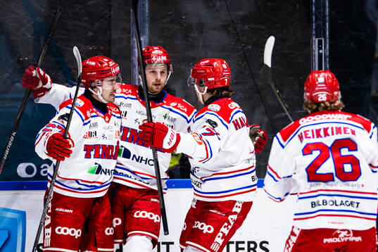 Timrås Marcus Westfält jublar