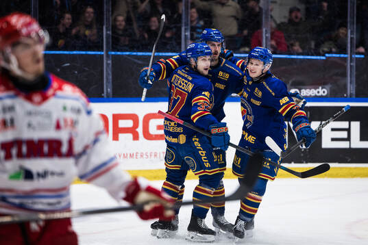 Djurgårdens Philip Holm jublar