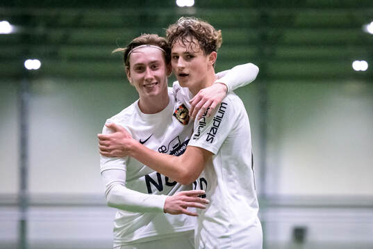 Brommapojkarnas Henry Lindgren och Atle Wahlund jublar