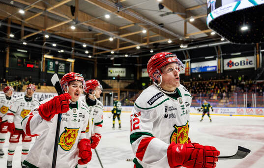 Moras Filip Björkman jublar