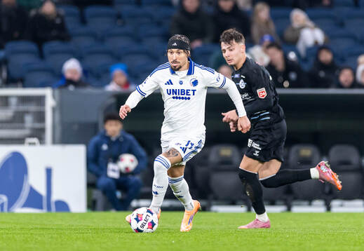 Bla gjennom flere bilder av Fotboll, Danska Ligan