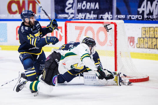 Södertäljes Niklas Arell och Östersunds Daniel Öhrn