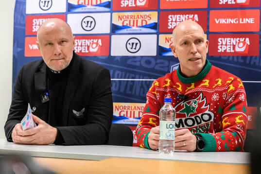 Västerås tränare Peter Andersson och Modos tränare