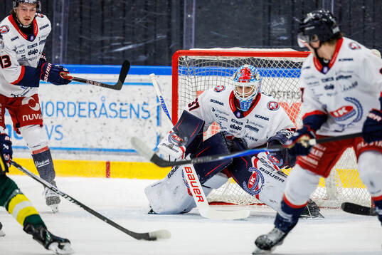 Oskarshamns målvakt Emil Vuorio